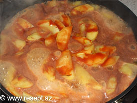 Kartof ilə tomatlı qazan kotleti