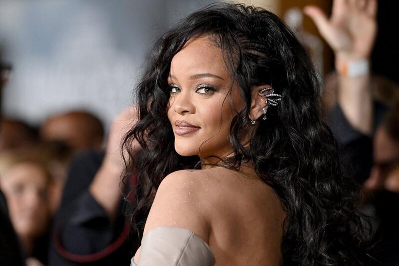 Rihannanın yeni imici bəyənilmədi - FOTOLAR