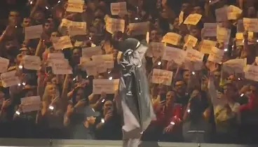 Pərəstişkarlarının sürprizi Qaqanı ağlatdı - FOTO