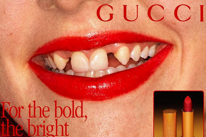 "Gucci"nin yeni siması ön dişləri olmayan model oldu-FOTO
