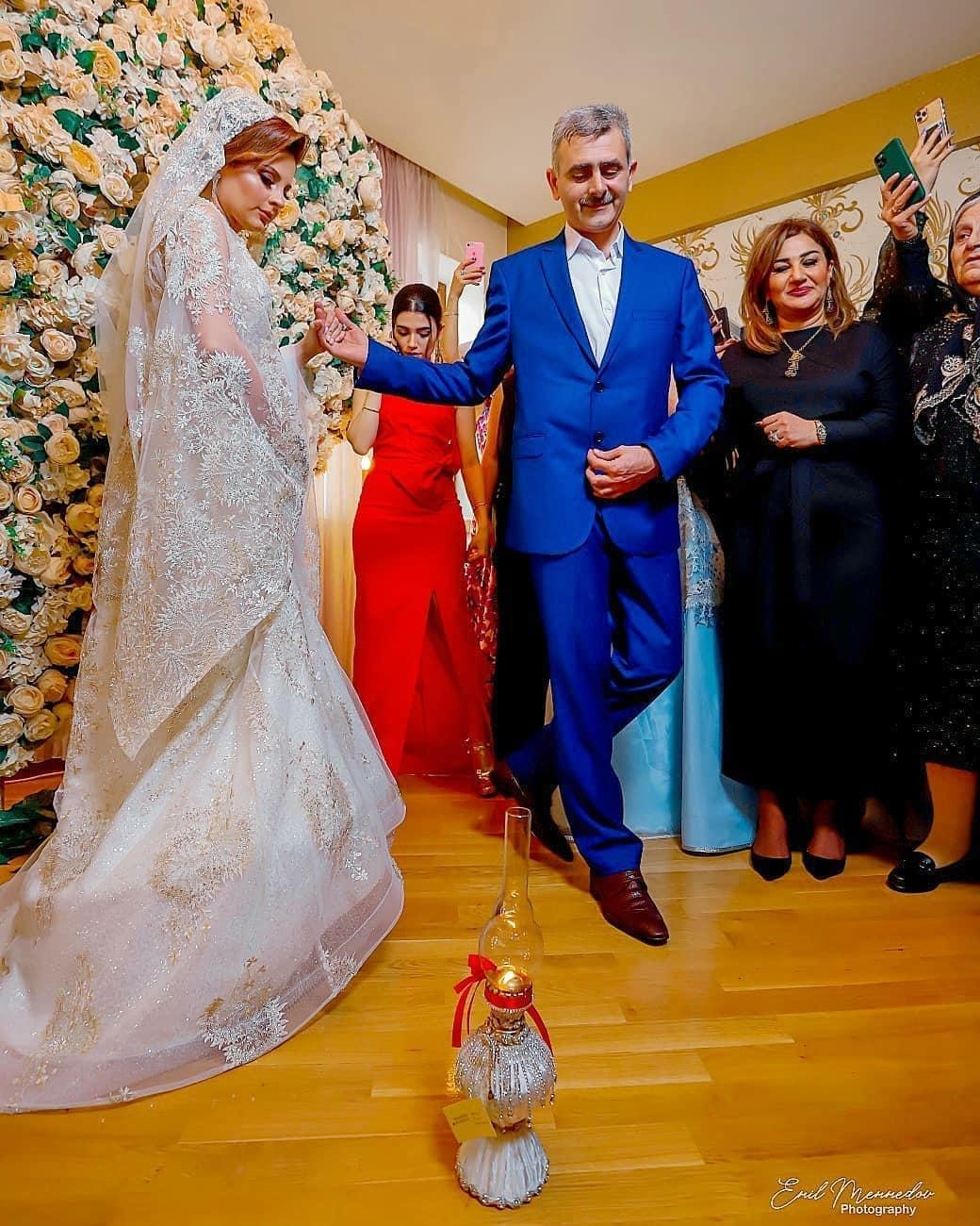 Toy günü Aynişanın başına iş gəldi