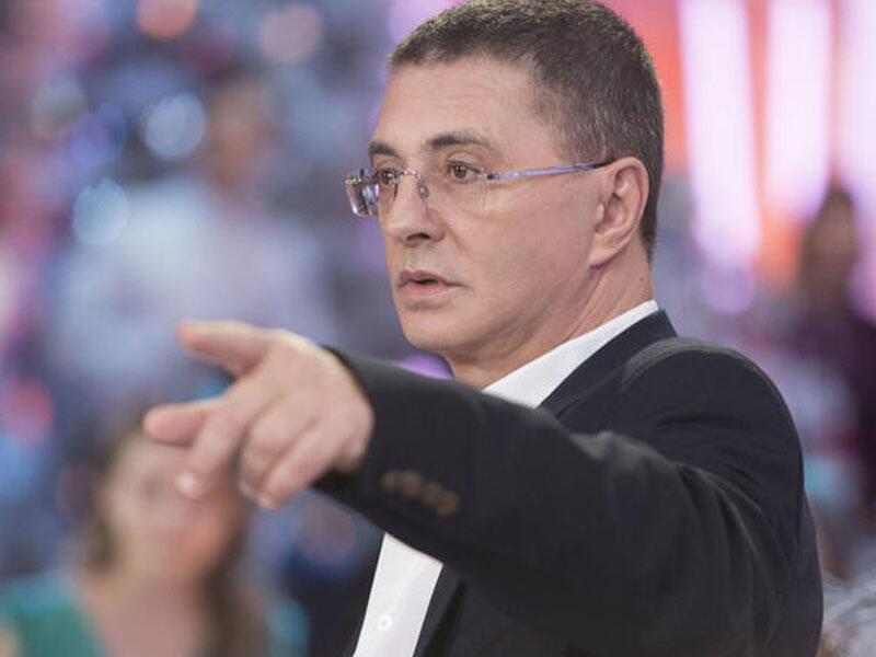 Məşhur həkimdən kişilərə mühüm tövsiyə: İki stəkandan artıq içməyin, yoxsa