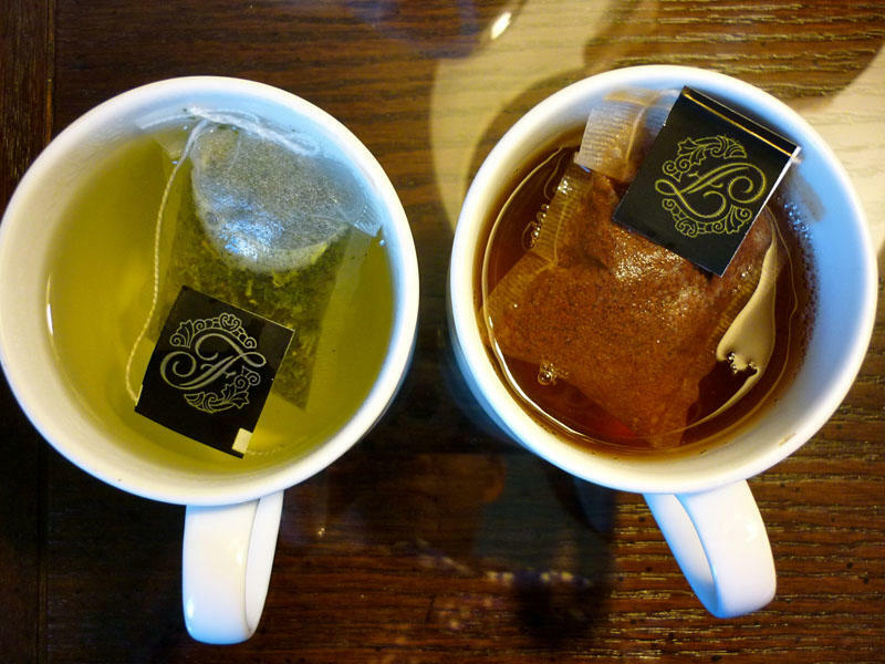 Hansı çay daha faydalıdır - yaşıl yoxsa qara?