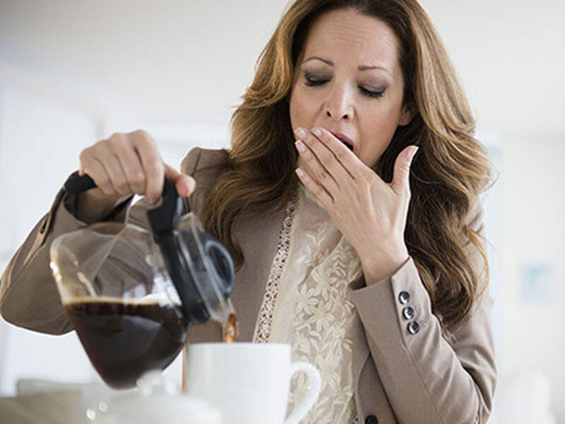 Bütün günü yorğun, yuxulu olursunuzsa... 6 ən yayılmış SƏBƏB