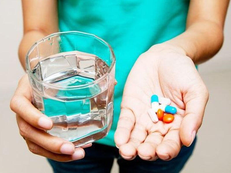 Vitamin və dərmanların təsirini heçə endirən içkilər məlum oldu