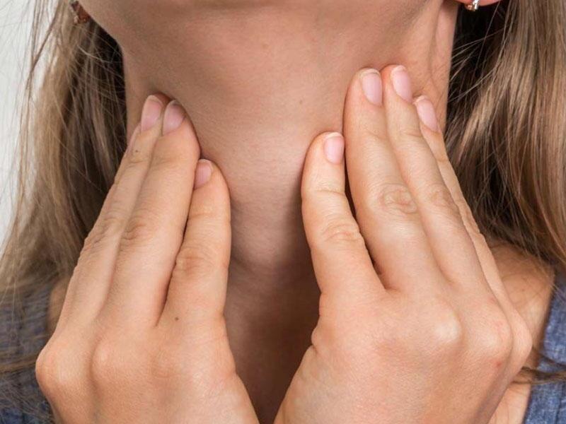 Qalxanvari vəzin hipotrioz xəstəliyi bir çox əlamətlərlə özünü göstərir
