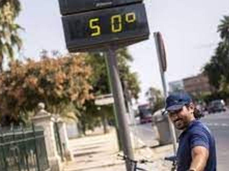 Özbəkistanda 47 dərəcə istidən yüzlərlə insanın halı xarab oldu