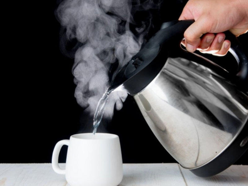 Suyu ilıq içməyin orqanizmə 7 faydası