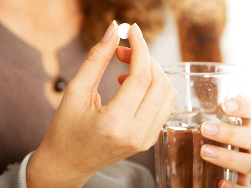 Ağrıkəsici dərmanların ağır fəsadları: mədə, qaraciyər zədələnir