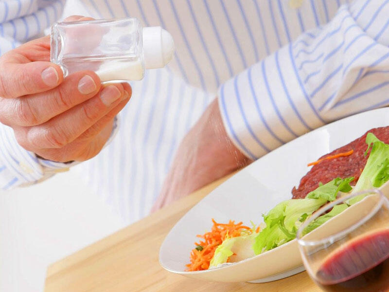 Duz çox yeyənlərdə stress hormonu 70% artır – Bioloqlar