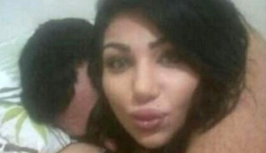 Transseksual olduğu deyilən azərbaycanlı qızın oğlanla yataqda fotosu yayıldı - FOTO