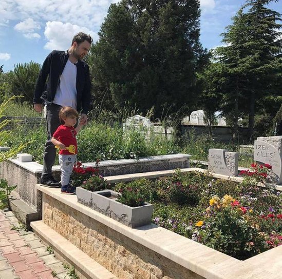 İradə İbrahimova hər bazar onun qəbrini ziyarət edir - FOTOLAR