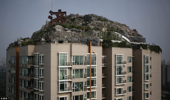 Binanın başında villa