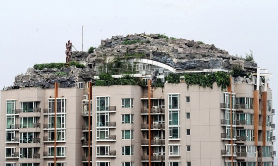 Binanın başında villa