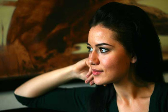 Fahriye Evcen haqqında