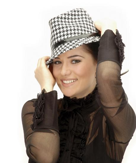 Fahriye Evcen haqqında