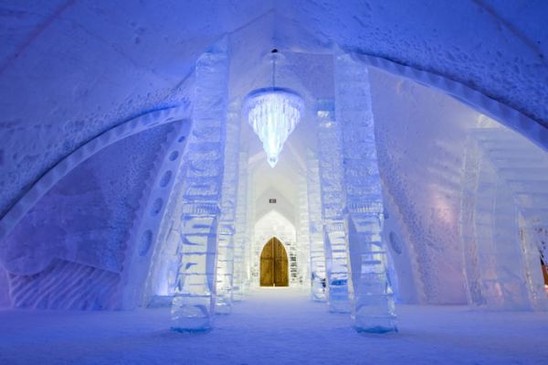 Buzdan hazırlanmış otel