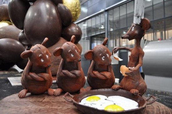 Şokoladdan hazırlanmış heykəllər