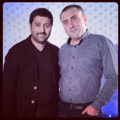 Müğənnilər rejissoru təbrik etdi