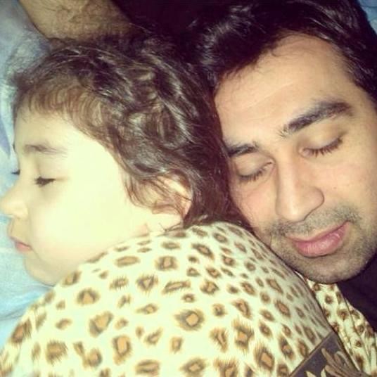Burun əməliyyatı keçirən müğənnidən ilk foto