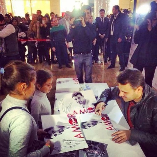 Emin Ağalarov sevənləri ilə görüşdü
