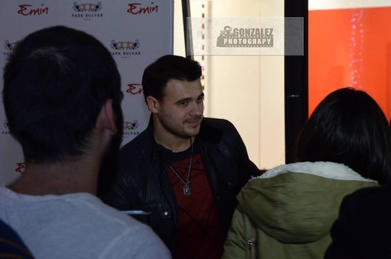 Emin Ağalarov sevənləri ilə görüşdü