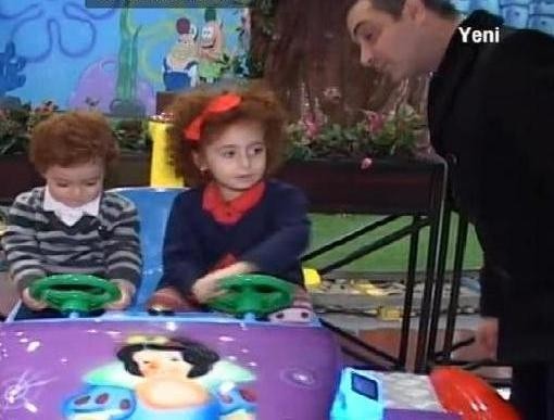 Müğənni övladları ilə bayram alış-verişində