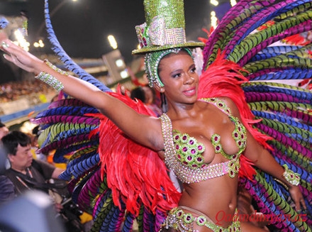 Braziliyada karnaval keçirilir - Fotolar