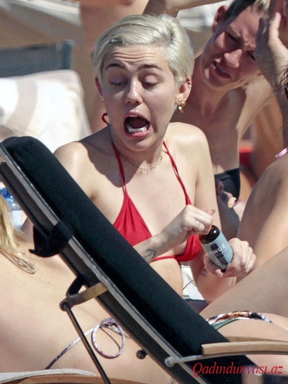 Miley Cyrus Barcelonada