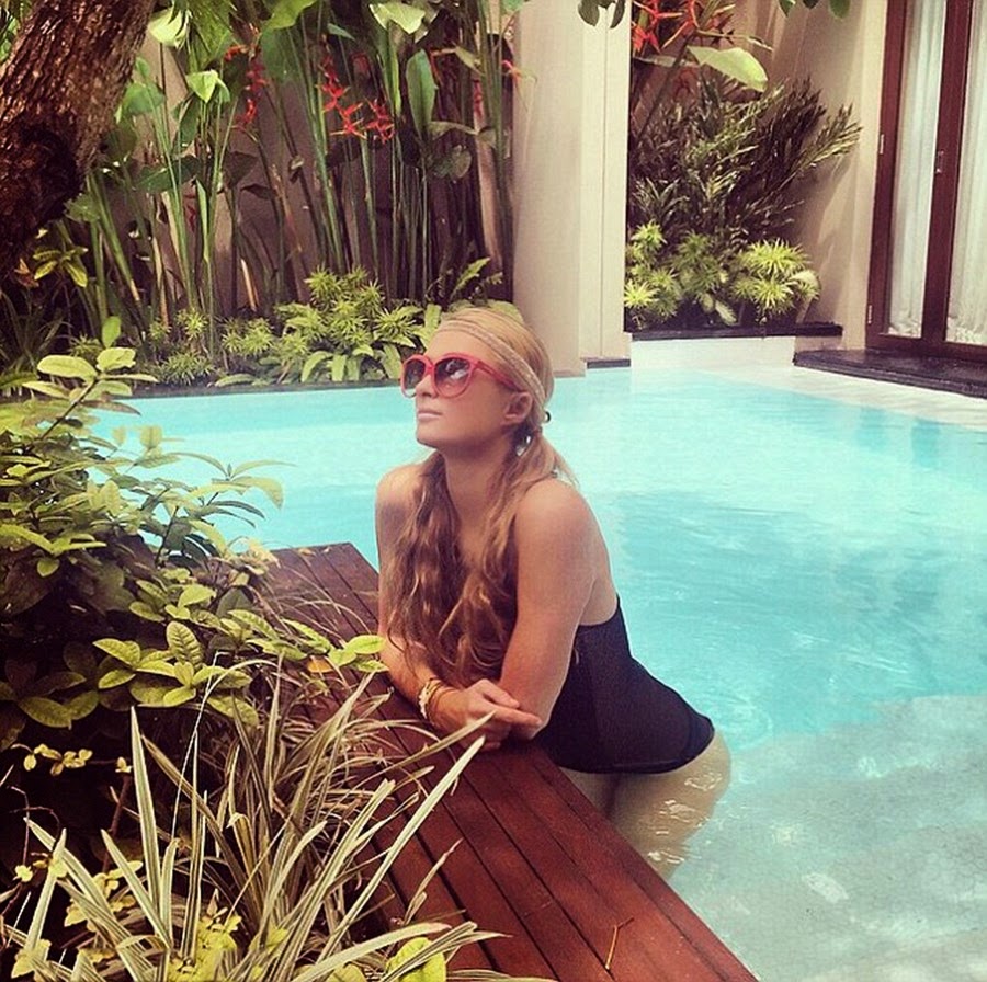 Paris Hilton istirahətinin hər anını heyranları ilə bölüşür - Foto