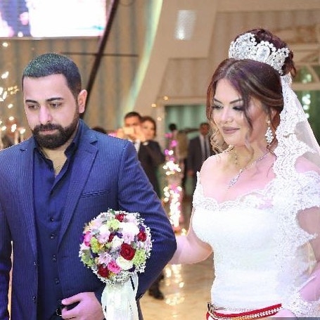 Tanınmış teleaparıcı evləndi - TOYDAN FOTOLAR