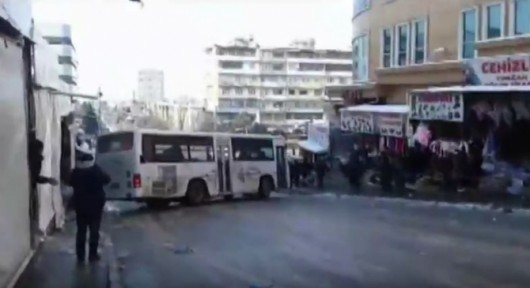 Bakıda avtobusun ŞOK görüntüsü - sərnişinlər ölümdən döndü (VİDEO)