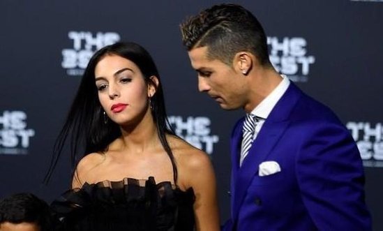 Ronaldo bu qızla evlənməyə hazırlaşır: Anası seçib - FOTOLAR