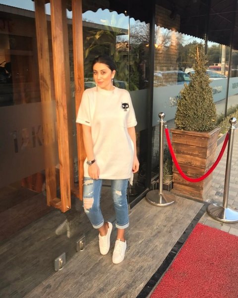 Azərbaycanlı müğənni Damla Instagram-ın fenomeninə çevrildi - FOTOLAR
