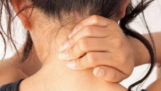 Boynunuz ağrıyır? - Səbəb bunlar ola bilər