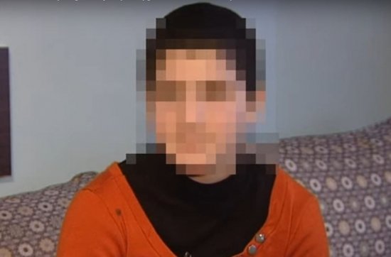 13 yaşlı qızın ürəksızladan həyatı: "Anam məni yağışın altında diləndirirdi, kəmərlə döyürdü" (VİDEO)