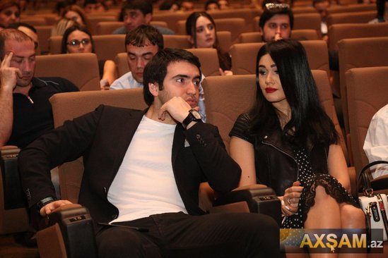 Ziya Məmmədovun oğlu Aynar xanımı ilə konsertdə - FOTOLAR