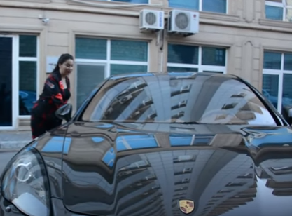 Müğənni Damla 100 minlik "Porche"si ilə bir pozalar verdi ki... - FOTOLAR/VİDEO