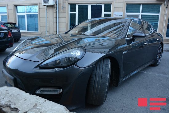 Müğənni Damla 100 minlik "Porche"si ilə bir pozalar verdi ki... - FOTOLAR/VİDEO