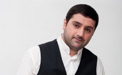 İzzət Bağırov: "Deyəndə bunu 7 manata almışam inanmırlar"