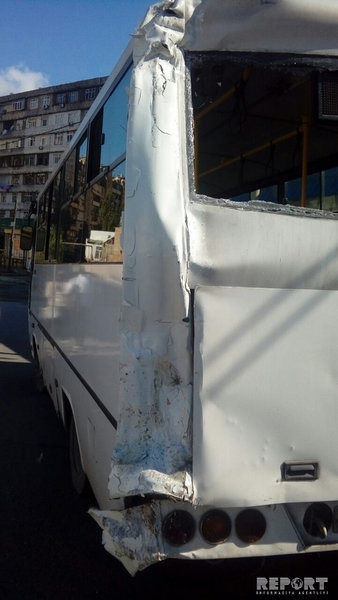 Bakıda iki marşrut avtobusu toqquşdu: 15 yaralı var (FOTOLAR)