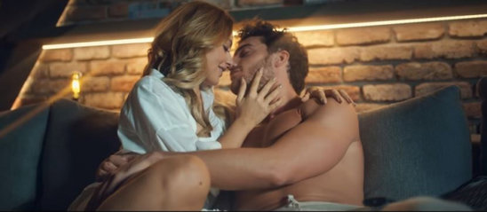 Hadisənin yeni klipindəki erotik səhnələr izlənmə rekordu qırır (VİDEO)