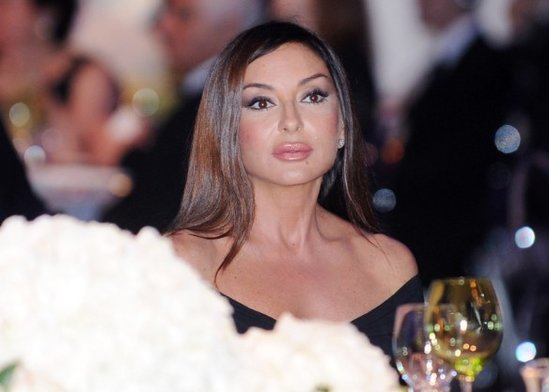 Müğənnilər Mehriban Əliyeva ilə bir arada - foto
