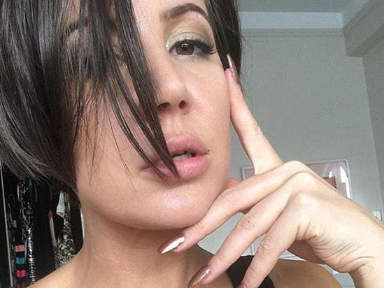 Kişi düşkünü olan qadın: Özümlə bacara bilmirəm - FOTO