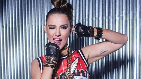 Yeni il gecəsi ən çox bu türk müğənnisi qazanacaq-FOTO