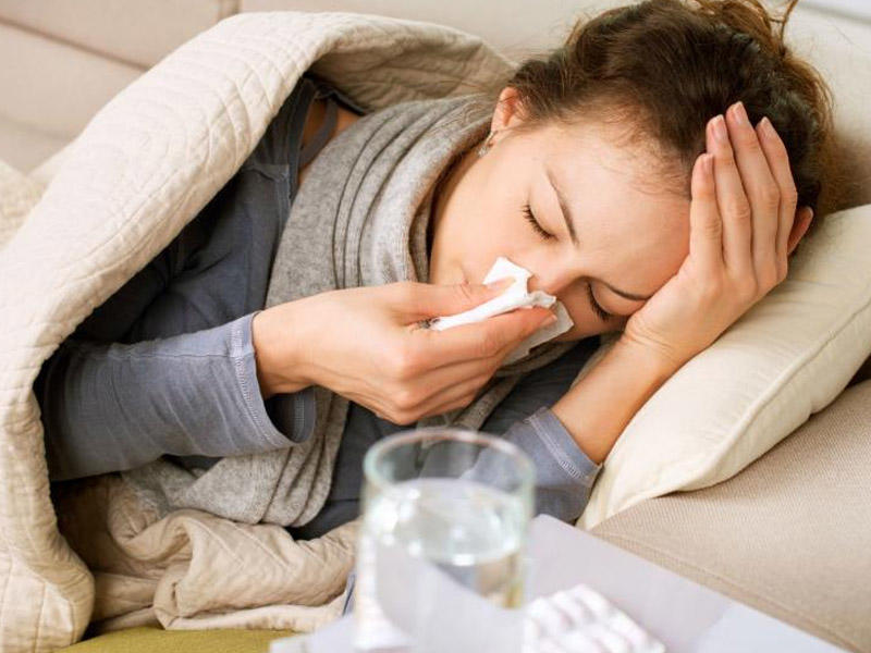 Allergiyanın koronavirusdan fərqi: Onları necə ayırd etmək olar? Professordan CAVAB