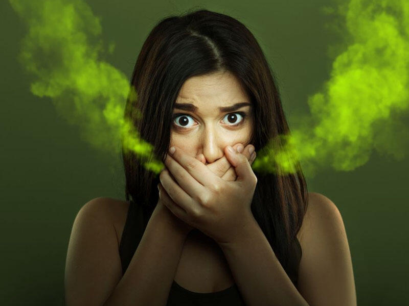 Halitoz-ağızdan pis qoxunun gəlməsi
