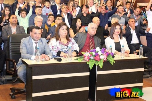 Aşıq Namiq Fərhadoğlu qalibə avtomobil hədiyyə etdi - VİDEO
