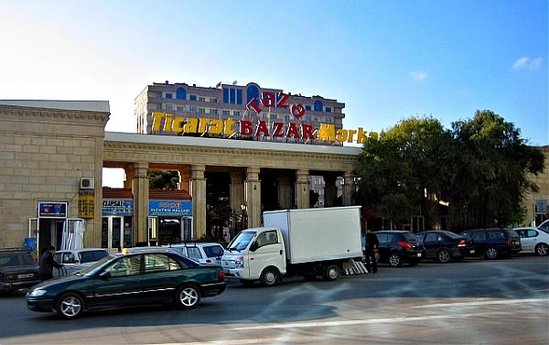 SON DƏQİQƏ! Bakının mərkəzində yerləşən məşhur ticarət mərkəzi BAĞLANDI
