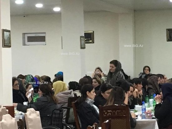 "Həyat yoldaşına aldığı son hədiyyəni verə bilmədi ..." - ANS-in jurnalistinin dəfnindən FOTOLAR